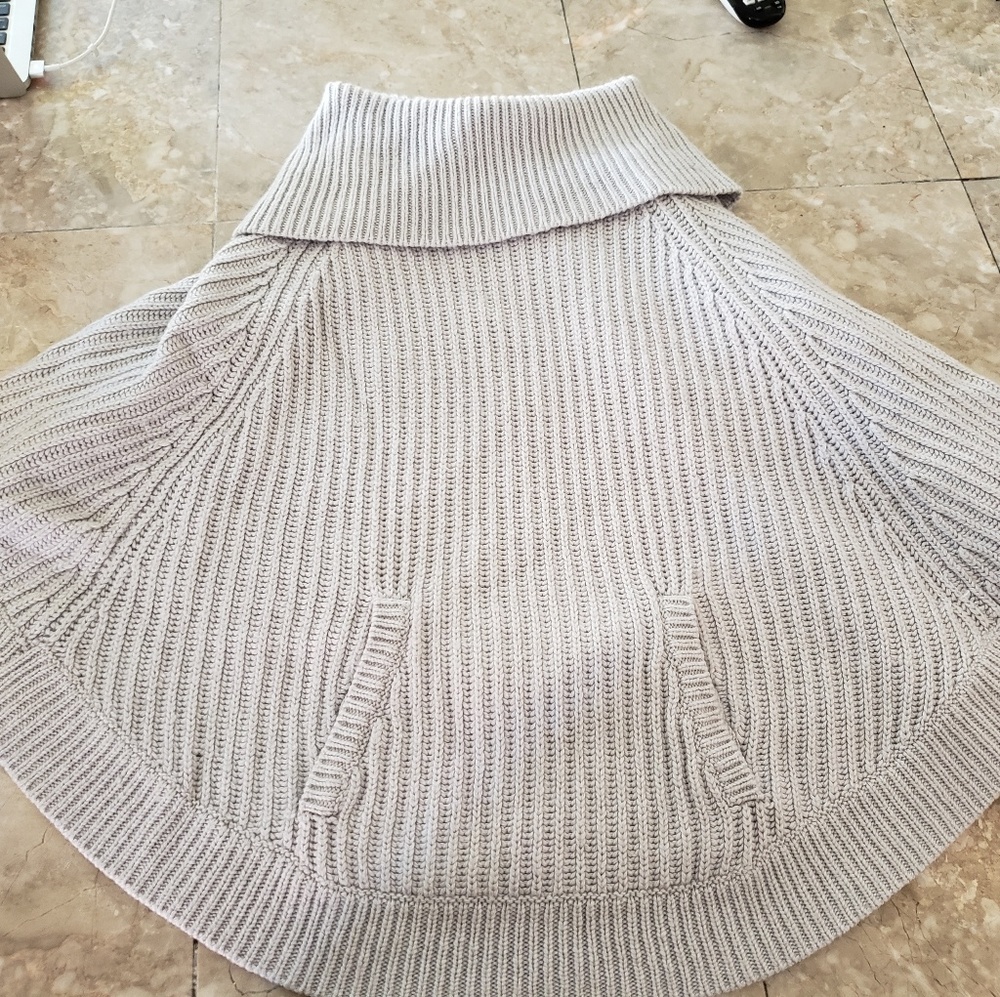 Stunning Calvin Klein women's size XS shawl